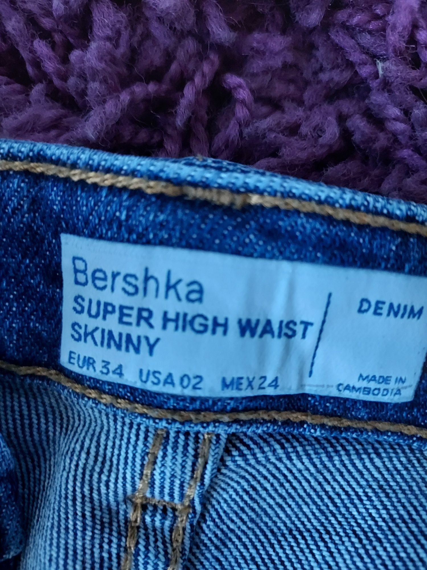 Jeansy Bershka XS