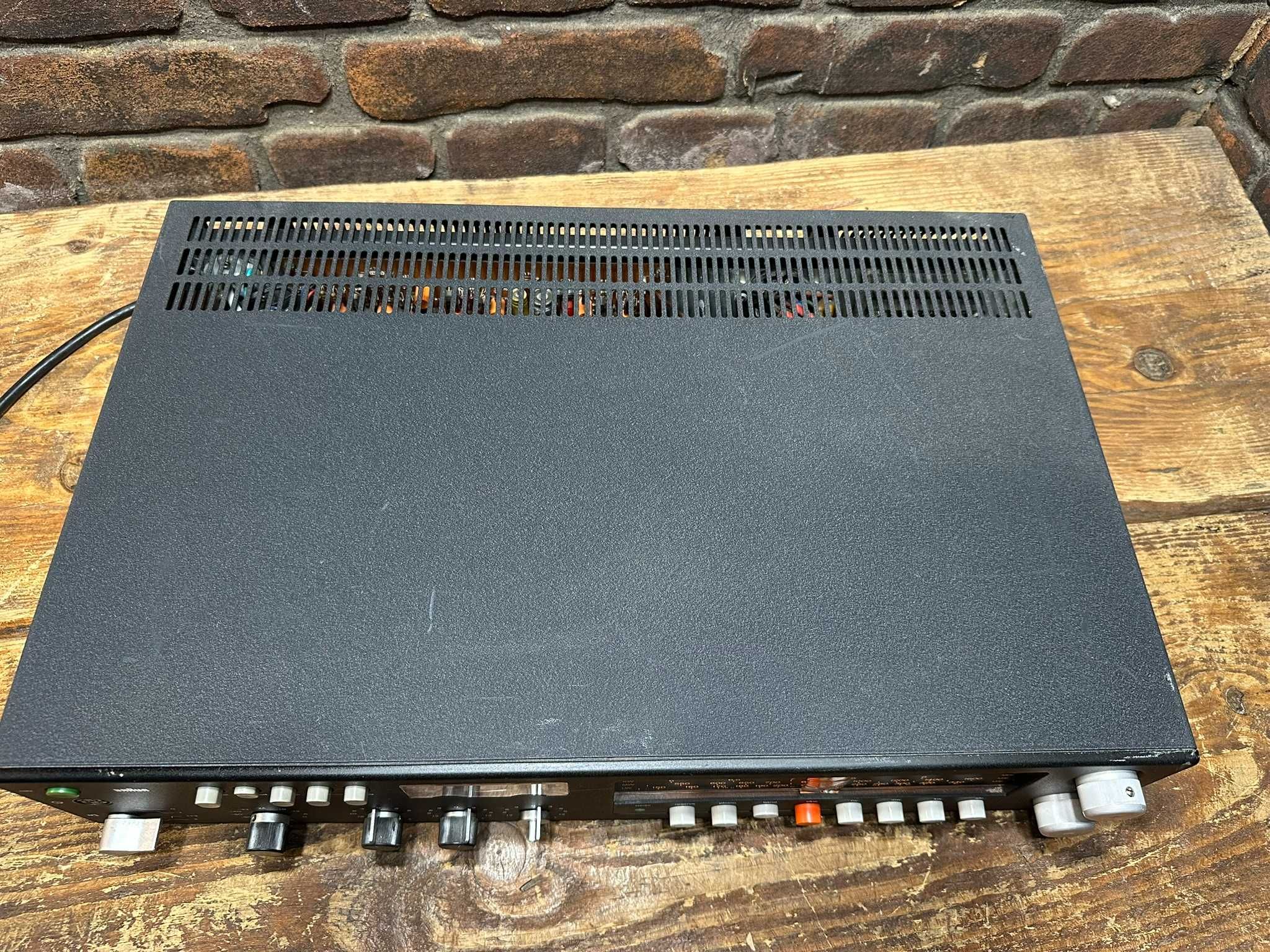 Amplituner Braun CEV 510