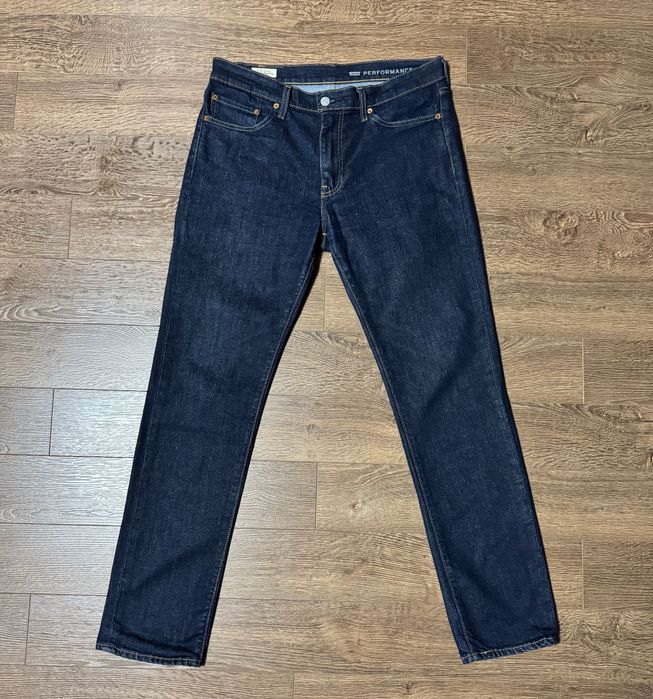 Джинсы Levi’s Premium.