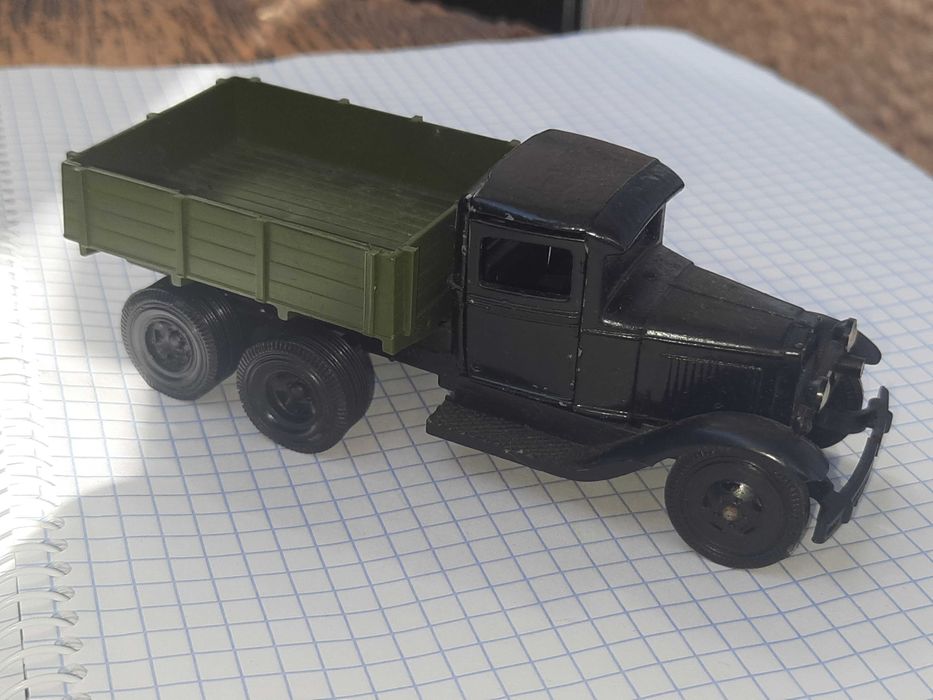 Модель автомобиля ГАЗ из СССР