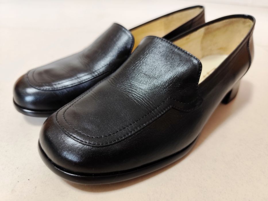 Sapatos pretos para Mulher em pele genuína (Novos - Tam. 40)