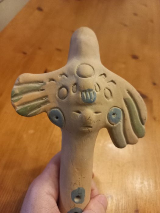 Flauta em barro maya