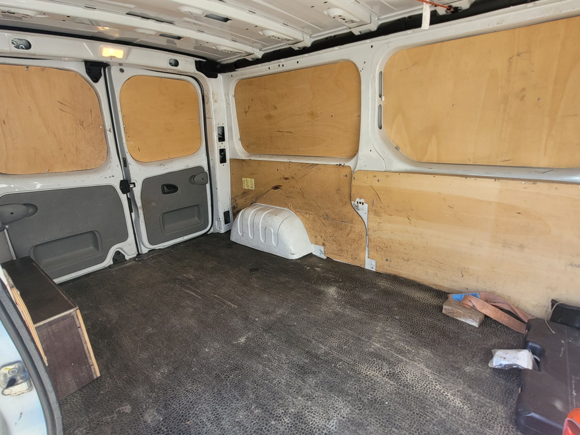 Trafic II 115 km 2013r niski przebieg, po serwisie. vivaro, primaster