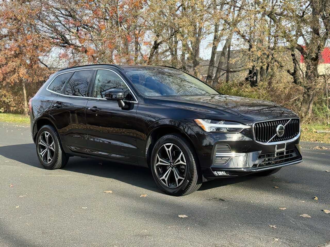 2022 Volvo XC60 AWD B5 Momentum