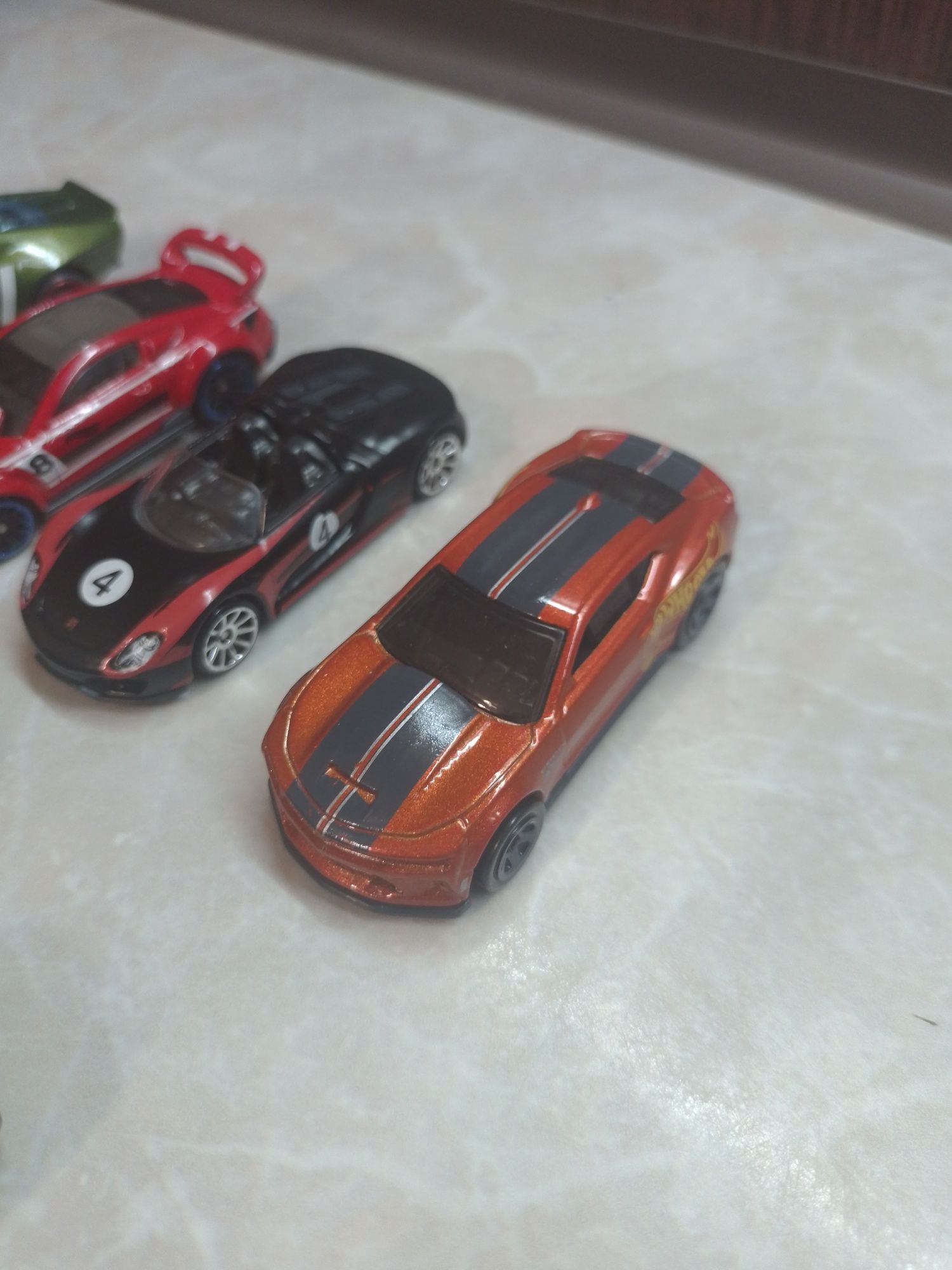 Модели Hot Wheels 1/64