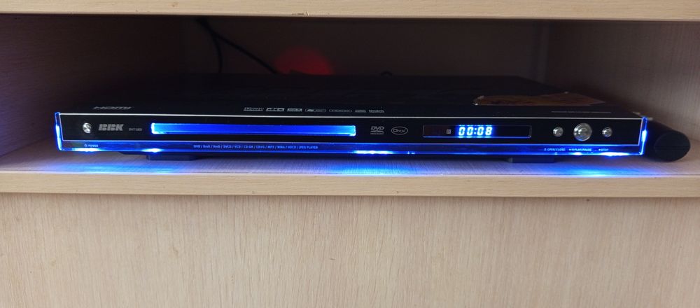 DVD програвач bbk dv718si