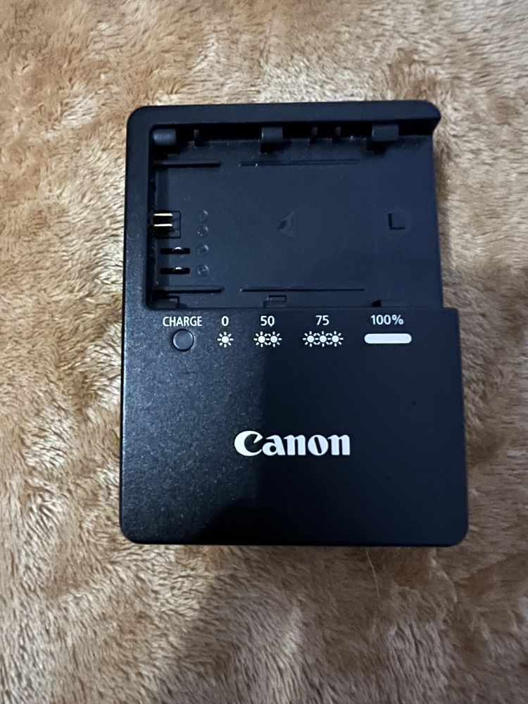 Canon battery charger LC-E6E