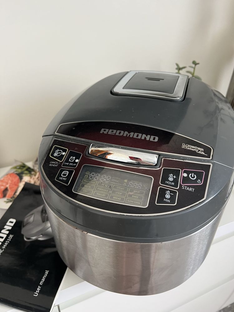 Працююча Мультиварка Мультиповар Redmond RMC-M4510E