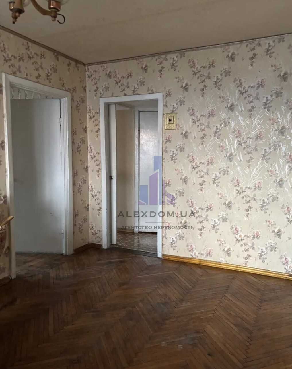 Продається 2к квартира в центрі міста Бровари, вул.Київська, 308.