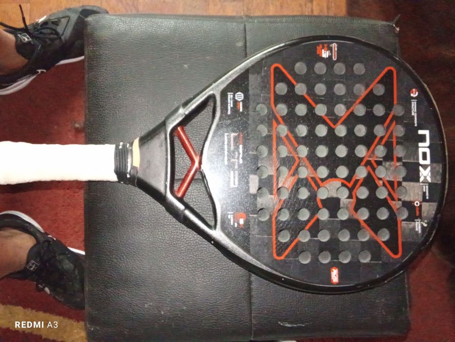 Raquete em bom estado geral