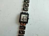 SWATCH Швейцария женские часы квадратные серебристые на браслете кварц