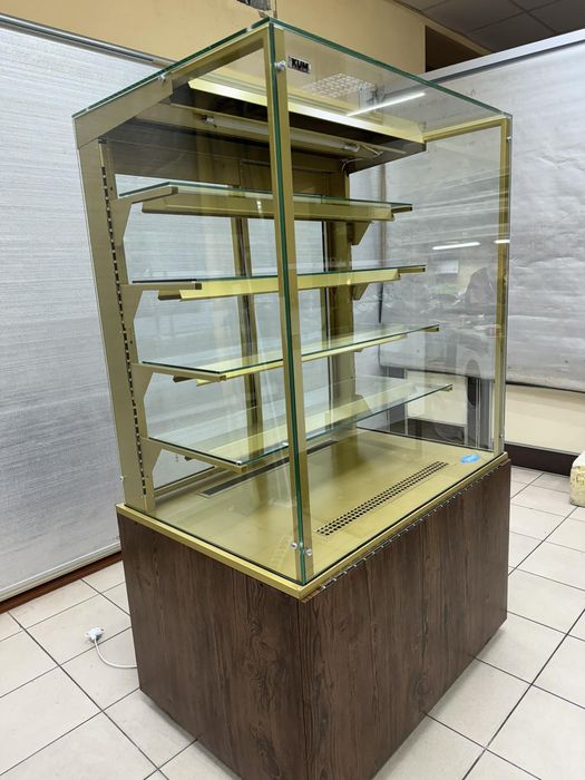 Вітрина кондитерська холодильна