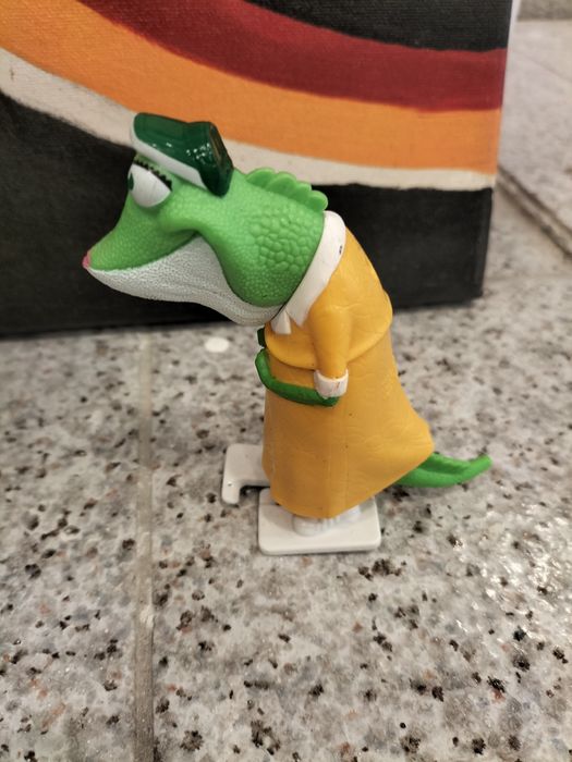 Vários bonecos Mc' donalds