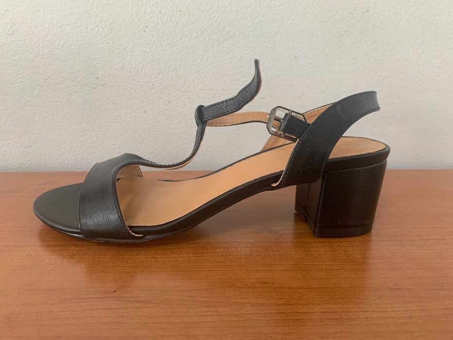 Sapatos mulher seminovos