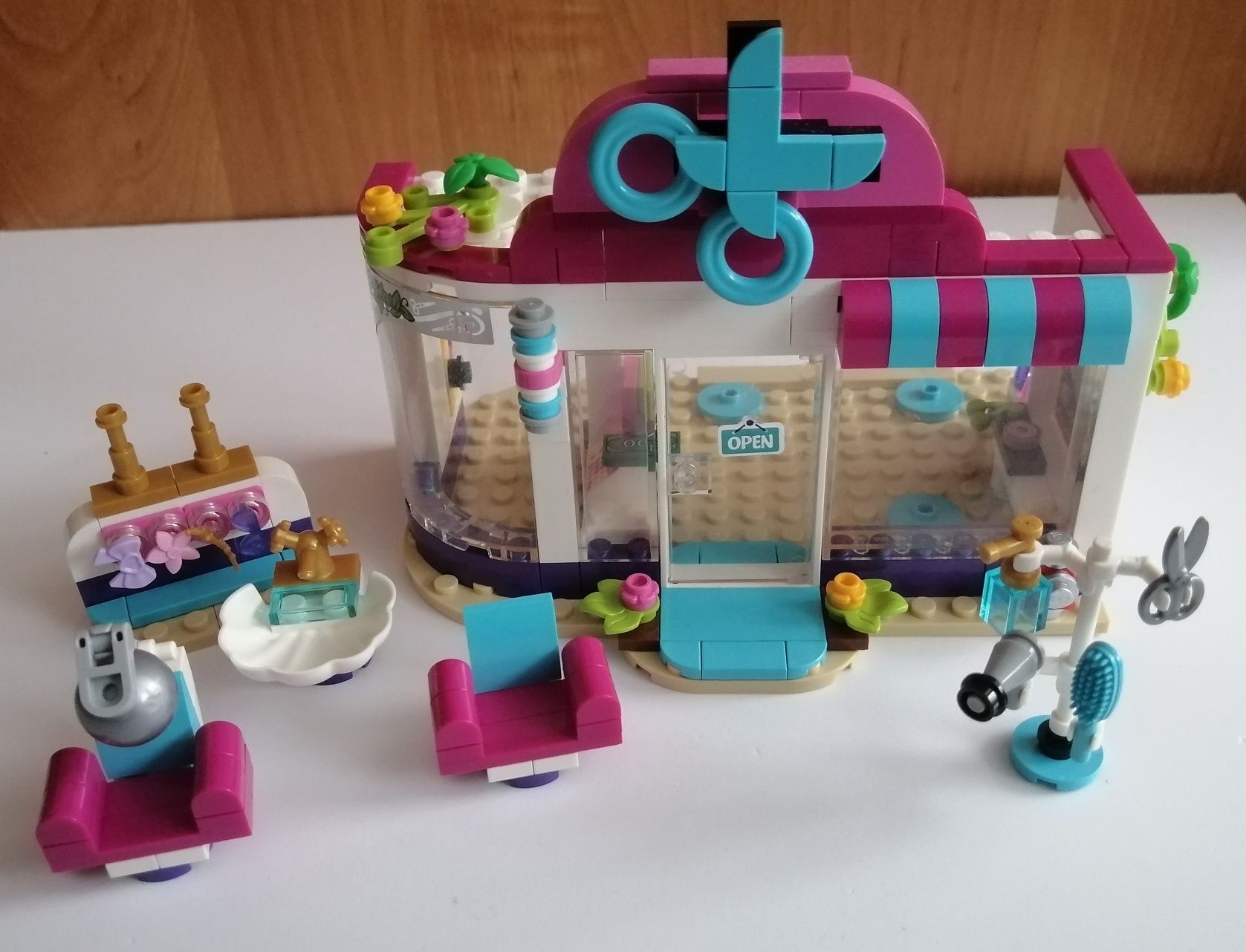 Lego Friends - zestaw 41391 wraz z figurkami