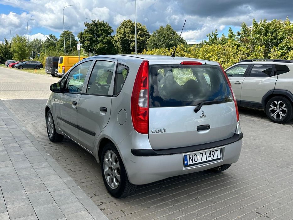Mitsubishi Colt stan dobry, do jazdy.