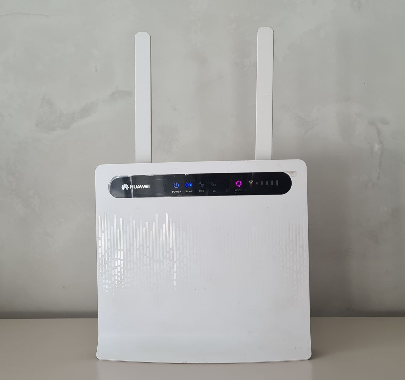 Router na kartę SIM Huawei CPE B593 LTE VOIP
,USB