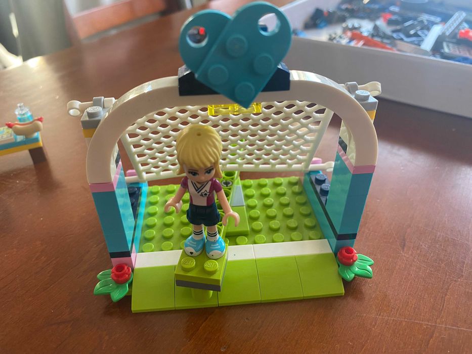 Lego Friends Trening piłkarski boisko Stephanie 41330