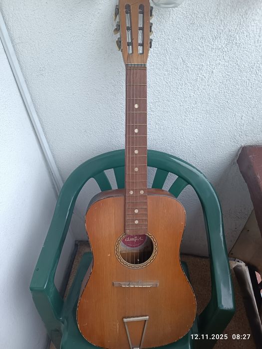 Sprzedam gitarę z roku 1979