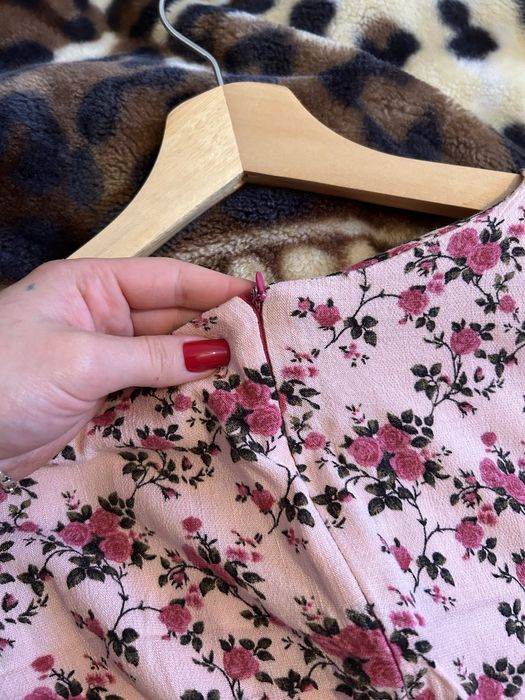 Легке жіноче плаття