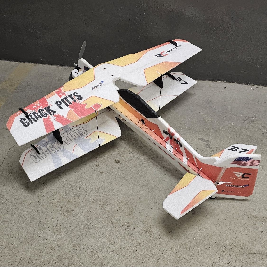 Model samolot 3D RC Factory Crack Pitts gotowy  T-Motor