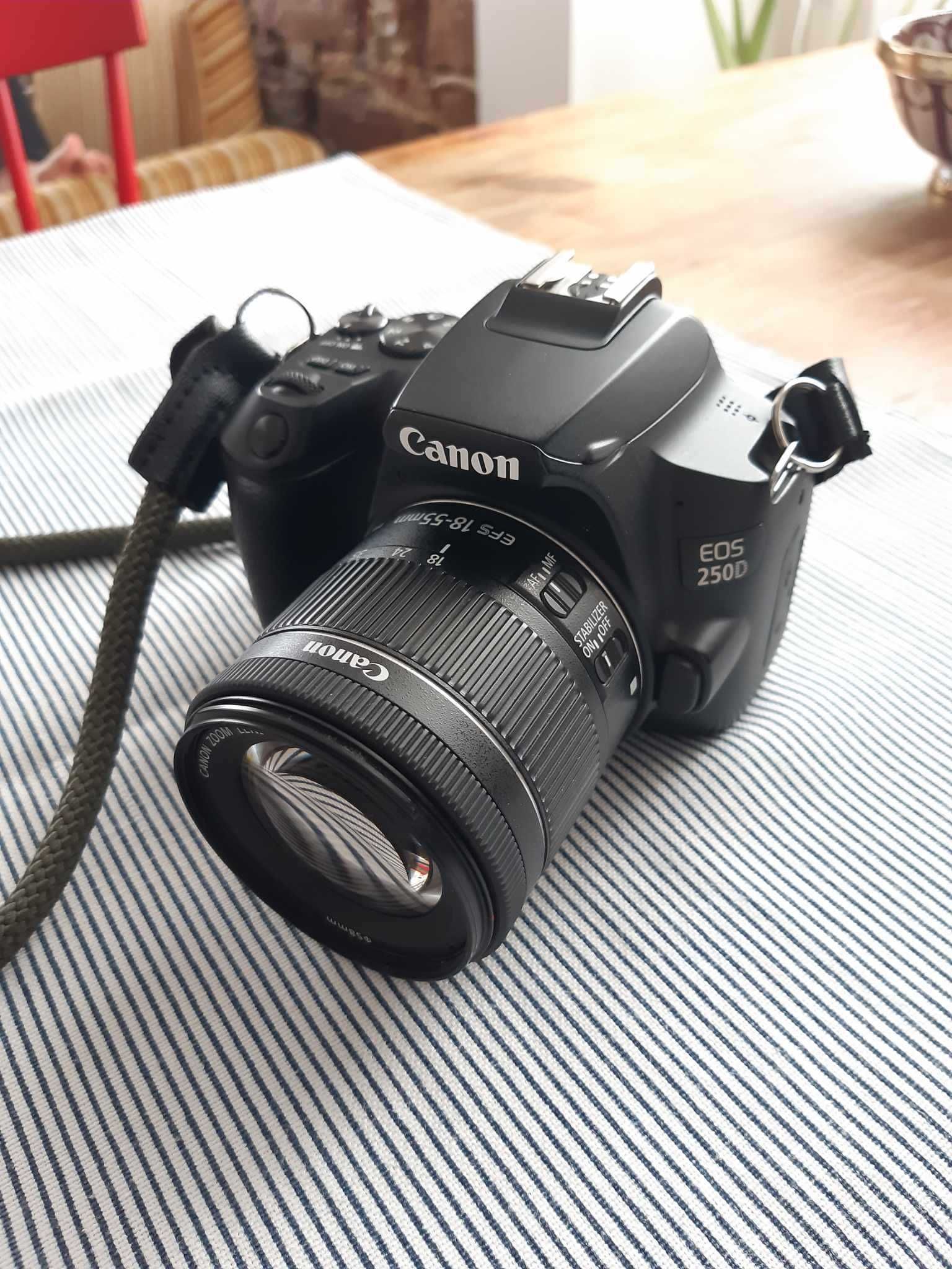 Canon EOS 250D - ótimo estado