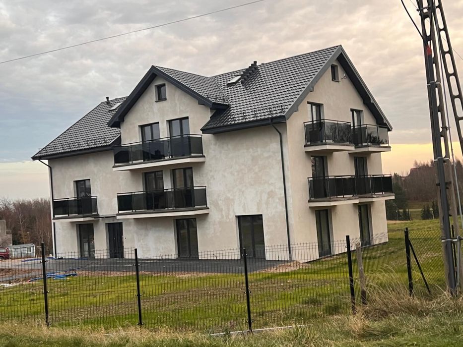 Balustrada nierdzewna z czarnym szkłem