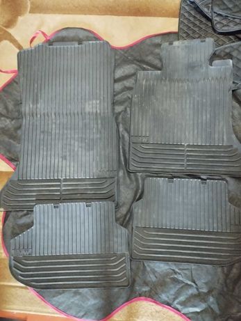 Оригінальний комплект резинових ковриків на BMW 5 (F10, F11)