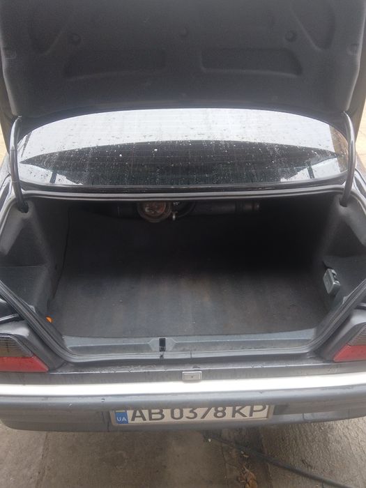 Продам автомобіль Пежо 605