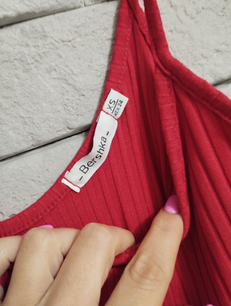 Body damskie czerwone prążkowane Bershka XS