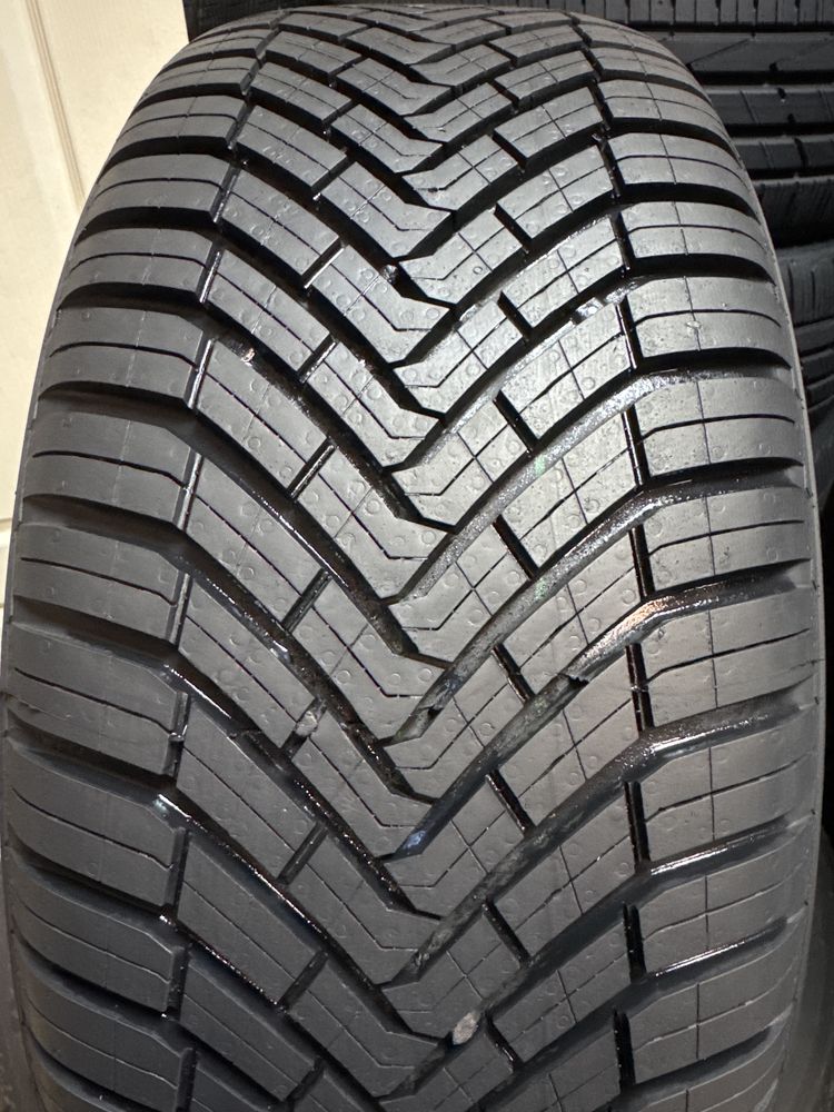 Шины б.у Demo 225 50 R17 Continental AllSeasonContact XL 98V 4 шт