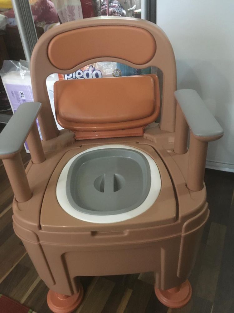Продам туалетный стул