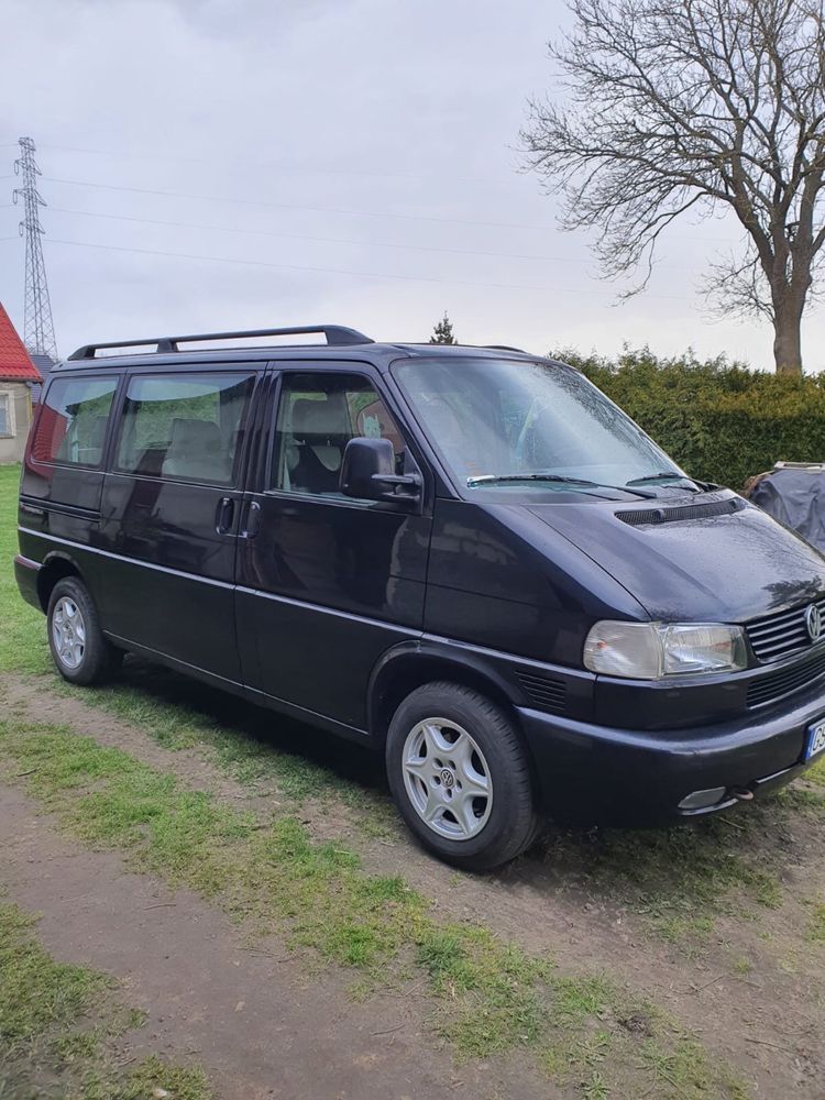 VW Caravelle 2.5
