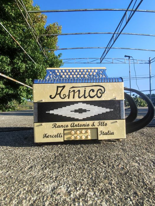 Vendo concertina Ranco Antônio está toda restaurada