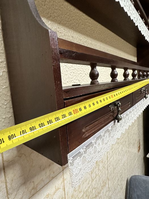 Estante de parede com gavetas madeira maciça