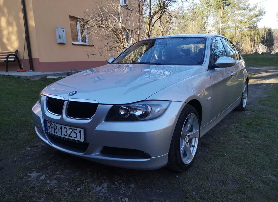 BMW E90 318i 2.0 | 2008 rok | niski przebieg | stan idealny