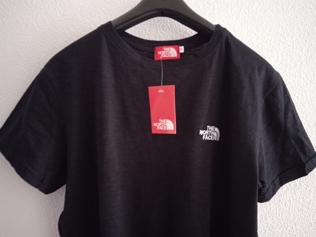 Tshirts NOVAS da The North Face Bordadas
Vários Tamanhos Disponiveis