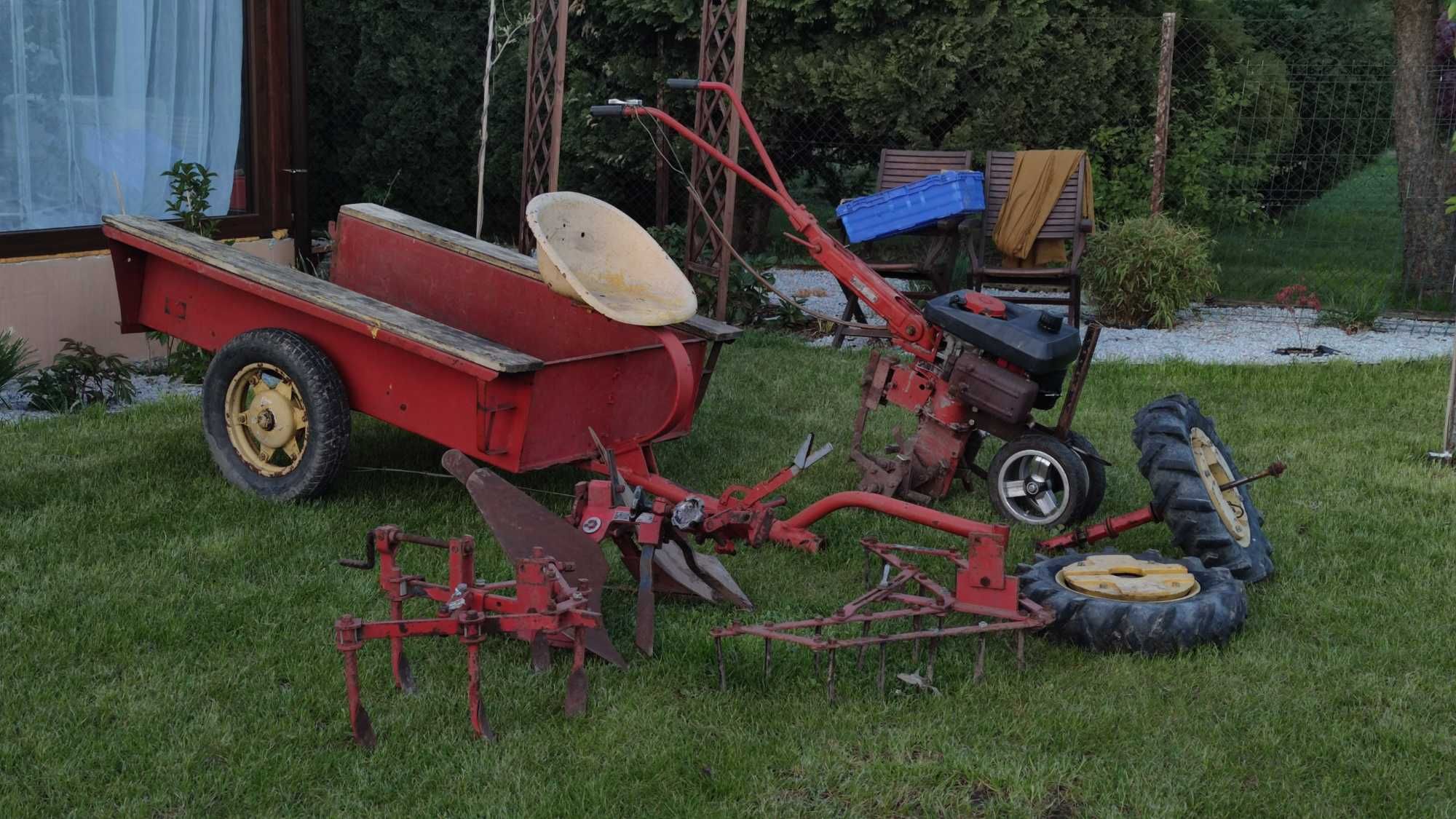 Traktorek jednoosiowy Terra Vari dzik zestaw glebogryzarka przyczepa