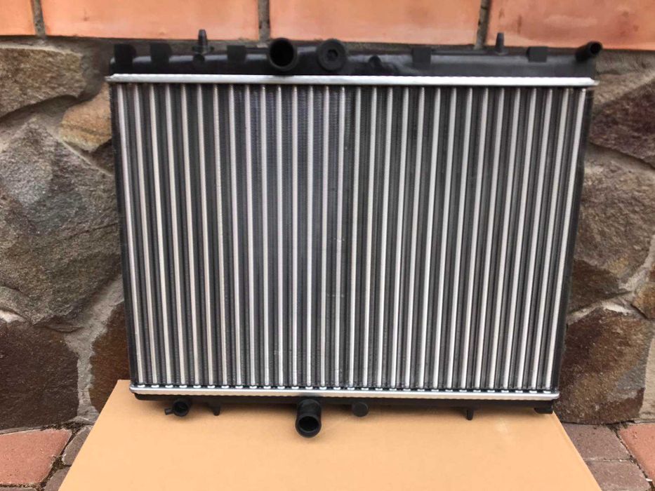 Радиатор Peugeot Partner 3008 5008 Citroen Berlingo C4 (08-18)