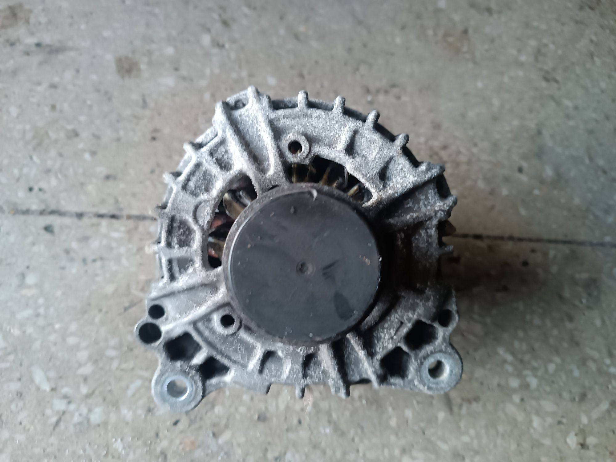 Alternator passat B7 CC superb 2.0tdi 180a 03l,903,024e tiguan a3 8p