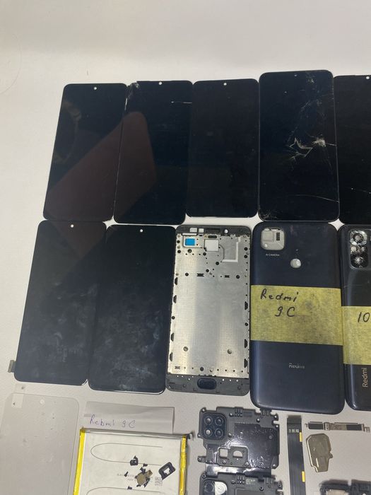 Лот телефонних запчастин | Лот запчастин до смартфонів смартфонних