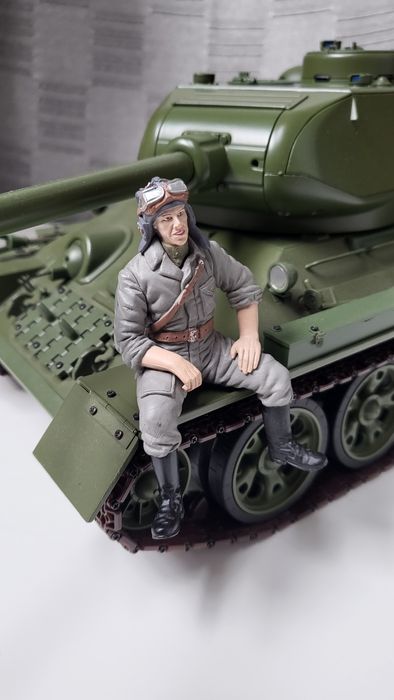 Model czołgu T-34-85 skala 1/16