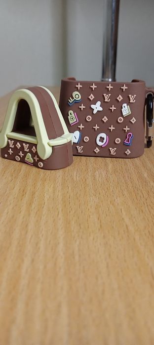 Продам чохли на AirPods