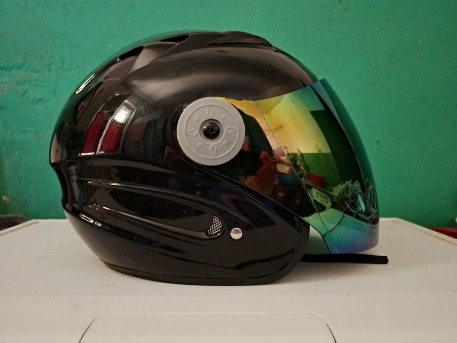 Продам мото шлем розмір М