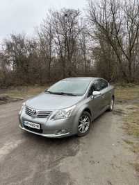 toyota avensis 2011