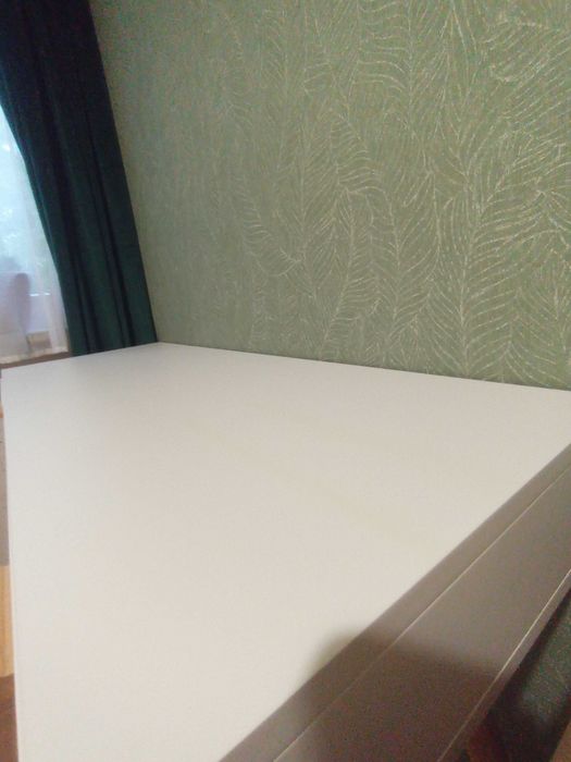 Białe biuirko/toaletka z szufladami