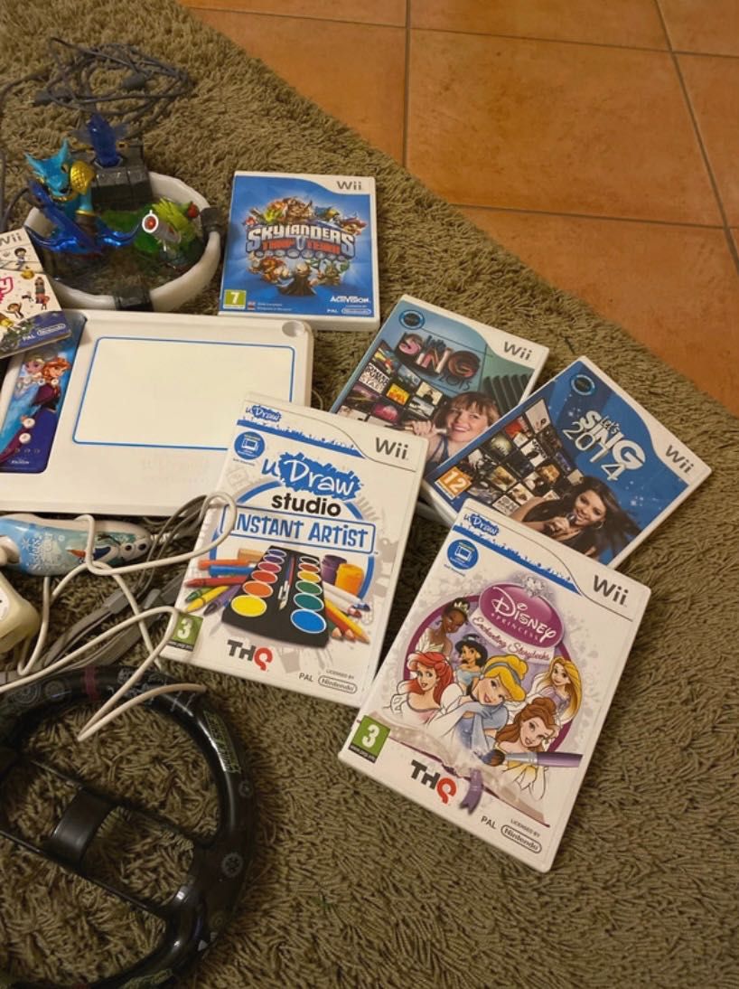 Wii Nintendo, com vários comandos e jogos