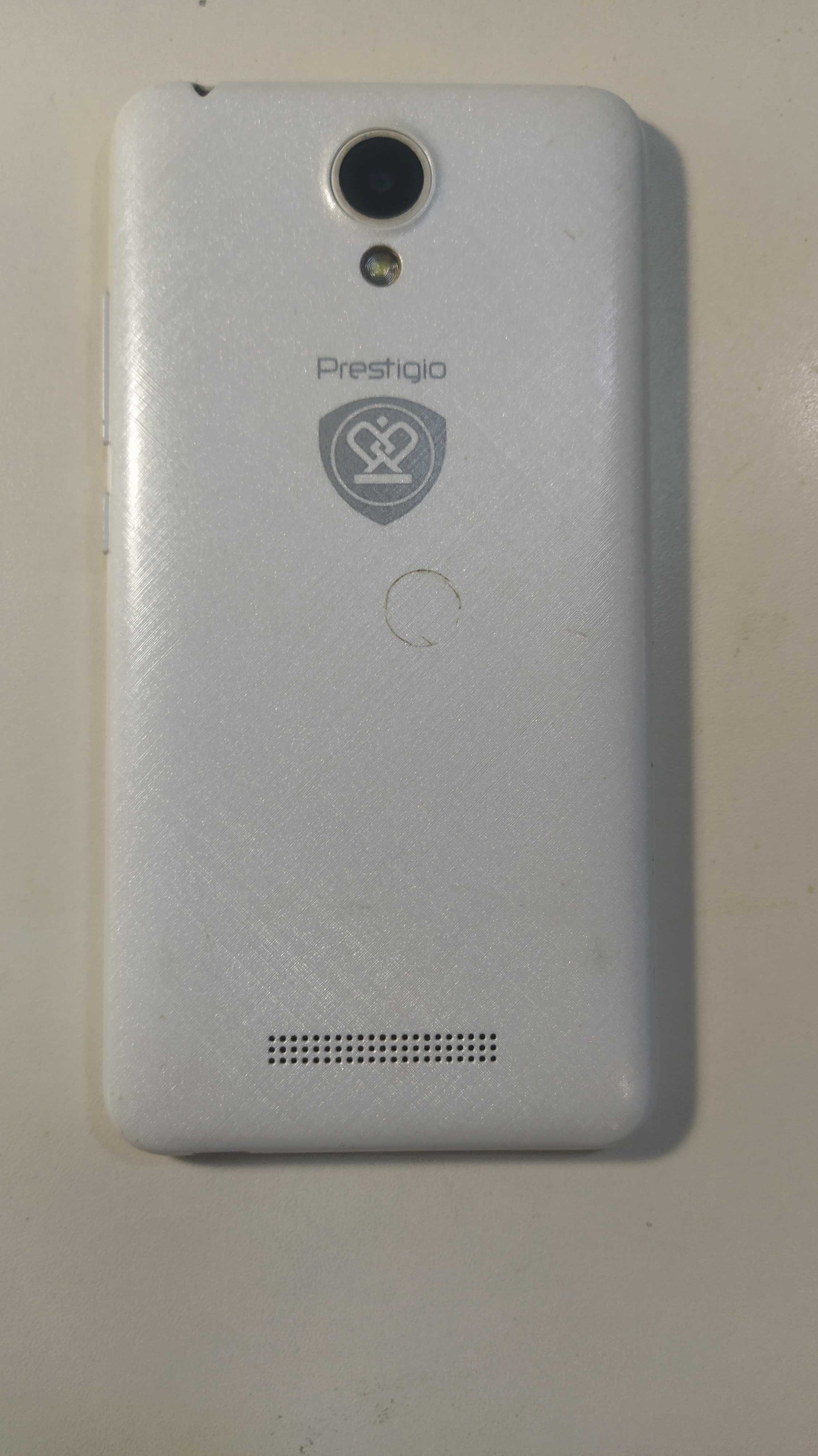 Телефон Prestigio PSP3504 DUO 1/8GB