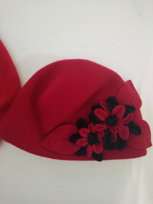 Beret czerwony z wełny