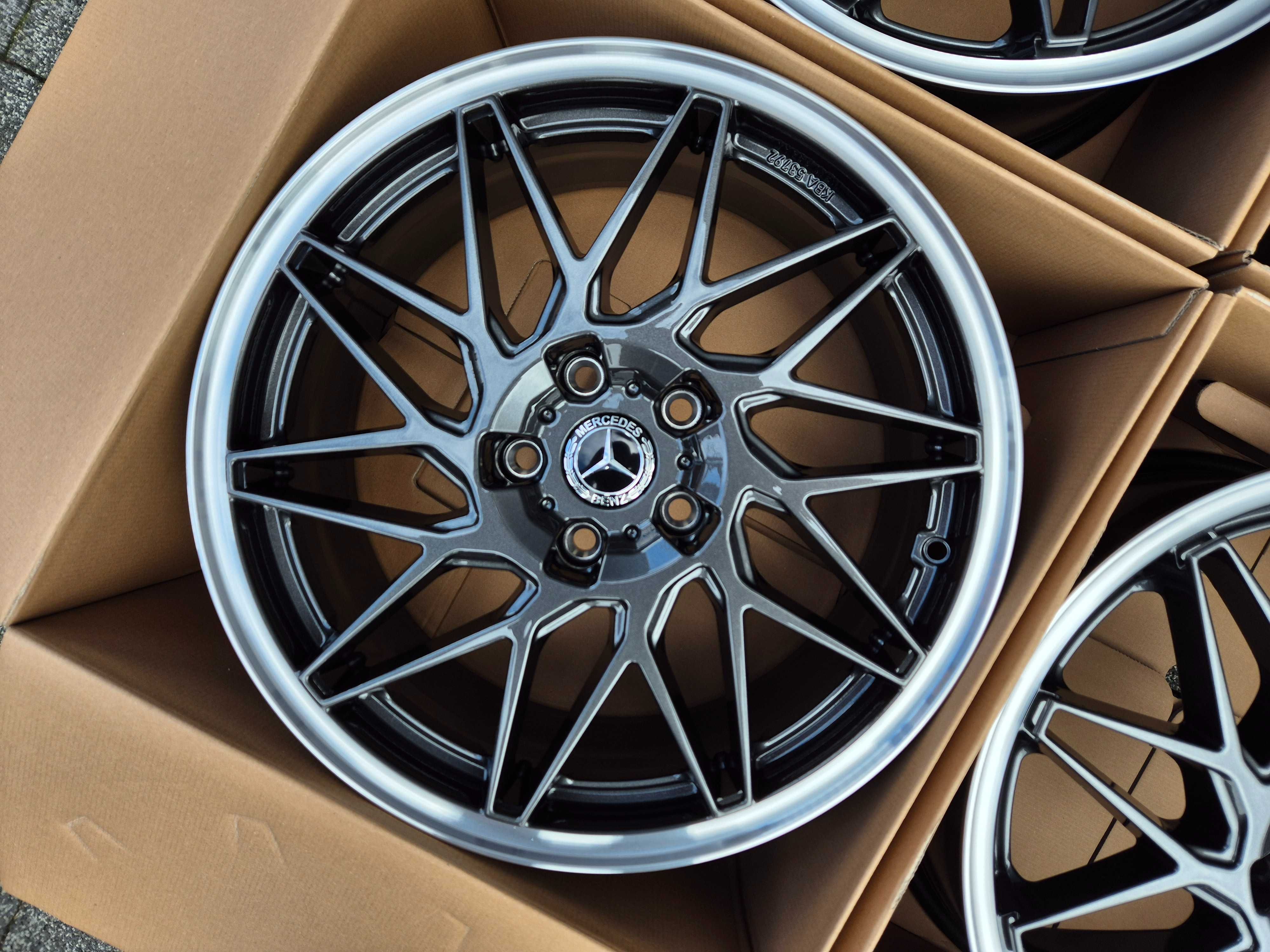 Felgi 18 do MERCEDES CLE GLA 156 GLC 253 E-Class 212 213 S-Class 5x112